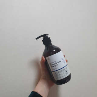 달리프 베러 퍼퓸 샴푸 1000ml 레이니데이 or 일랑로즈 — 5점을 준 리뷰어가 2020년 2월 올린 사용 사진