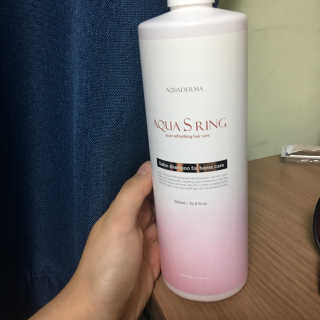아쿠아큐링 아쿠아S링 퓨어리프레싱 헤어케어 500ml — 5점을 준 리뷰어가 2018년 8월 올린 사용 사진