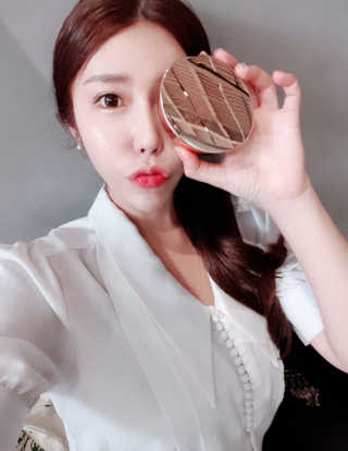 [라보드더마펌] 듀얼 콜라제닉 쿠션 — 5점을 준 리뷰어가 2019년 9월 올린 사용 사진