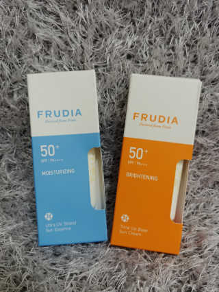 [후르디아] 혼합자차 선 에센스+톤업 선크림 2종 — 4점을 준 리뷰어가 2019년 6월 올린 사용 사진