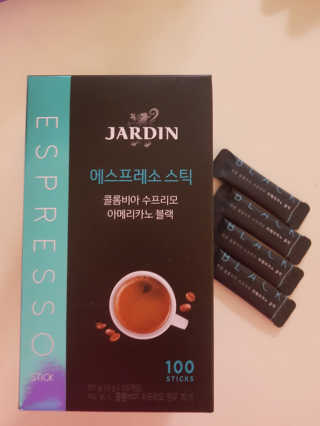 (주)쟈뎅 쟈뎅 에스프레소 스틱 아메리카노 블랙 — 4.67점을 준 리뷰어가 2018년 10월 올린 사용 사진