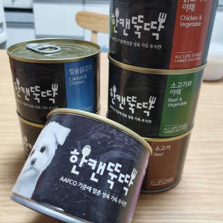 [펫토리아] 한캔뚝딱 강아지 주식캔 12종 콤보 — 5점을 준 리뷰어가 2019년 8월 올린 사용 사진