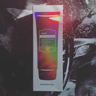 소프트 에어리 UV 에센스 SPF 50 PA ++++ — 3.5점을 준 리뷰어가 2018년 11월 올린 사용 사진