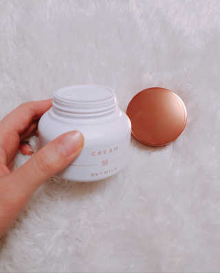 스카이밀크 SKYMILK 당나귀밀크 크림 — 5점을 준 리뷰어가 2019년 12월 올린 사용 사진