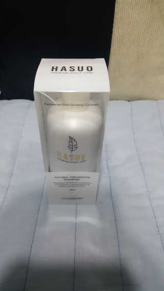 셀리본 하수오 내츄럴 프리벤션 탈모관리 샴푸 300ml — 4.5점을 준 리뷰어가 2019년 11월 올린 사용 사진