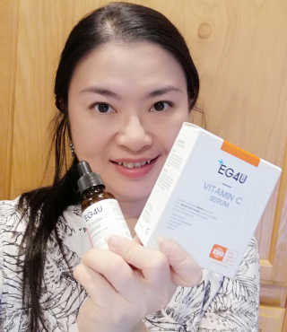 eg4u 이지포유 비타민 C 세럼 — 4.67점을 준 리뷰어가 2018년 8월 올린 사용 사진