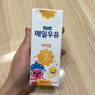 매일우유 멸균 매일우유 저지방 2프로 멸균 핑크퐁 에디션 6입 — 5점을 준 리뷰어가 2017년 12월 올린 사용 사진