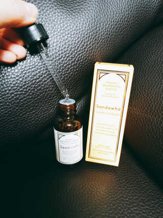 [스킨큐어] 산다화 비타민C 화이트닝 에센스 30ml — 5점을 준 리뷰어가 2020년 3월 올린 사용 사진