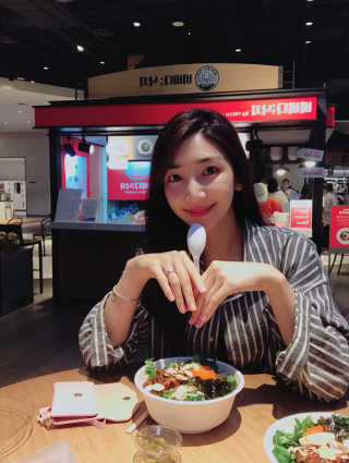 비비다; 낙지 [비비다;낙지 현백 판교점] 낙지 비빔밥 4개 中 택2 — 4.17점을 준 리뷰어가 2018년 8월 올린 사용 사진