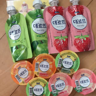 데르뜨 떠먹는 과일 3종, 짜먹는 과일 2종 총 10개 체험 — 5점을 준 리뷰어가 2020년 3월 올린 사용 사진