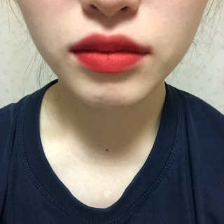 [블랙루즈] 에어 핏 벨벳틴트 시즌1 7종 중 택1+랜덤1 — 5점을 준 리뷰어가 2018년 10월 올린 사용 사진