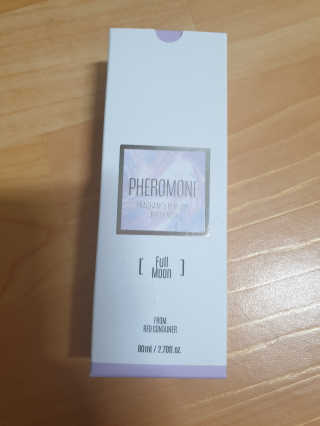 레드컨테이너 페로몬향 퍼퓸 바디미스트 80ml — 5점을 준 리뷰어가 2020년 1월 올린 사용 사진