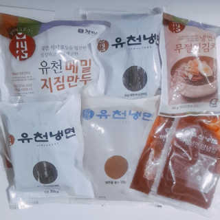 유천냉면 유천 비빔냉면 2인분+메밀지짐만두 280g — 4점을 준 리뷰어가 2018년 6월 올린 사용 사진