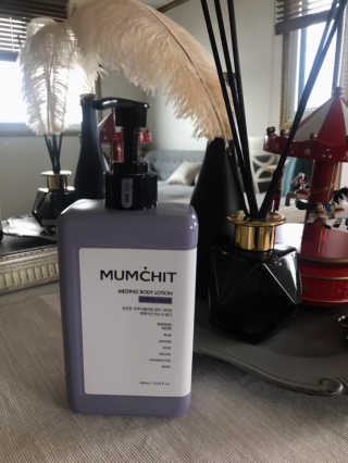 멈칫(MUMCHIT) 멜팅 바디로션 — 3.5점을 준 리뷰어가 2018년 12월 올린 사용 사진