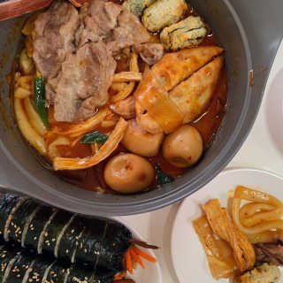 식스레시피 마라떡볶이 쿠킹박스 2인분 — 5점을 준 리뷰어가 2019년 7월 올린 사용 사진