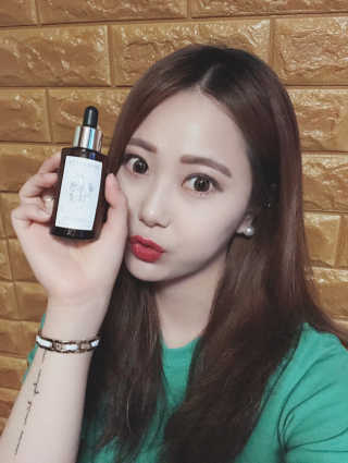 보타니티 [홍]조[진]정[결]케어 플라본 세럼 — 5점을 준 리뷰어가 2018년 5월 올린 사용 사진
