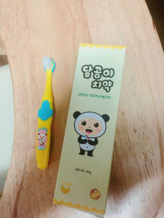달곰이 어린이 치약+어린이 칫솔 SET — 4.33점을 준 리뷰어가 2018년 1월 올린 사용 사진