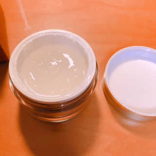 최윤하스텔라 최윤하 만물상 올인원 만능크림 — 4.5점을 준 리뷰어가 2018년 10월 올린 사용 사진