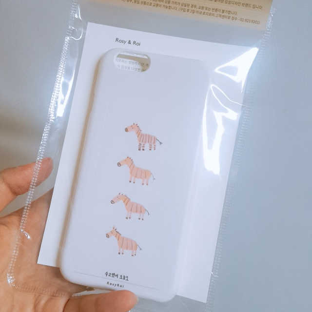 로지로이 감성일러스트 휴대폰케이스 하드타입 리뷰 사진