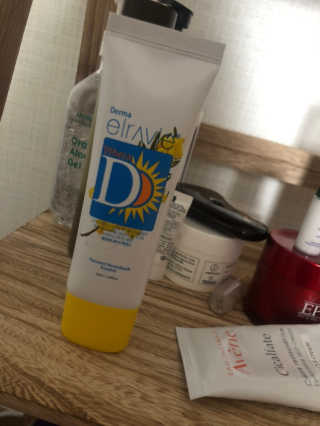 브이테라D 더마엘라비에 브이테라 D 발효 허니부쉬 에센스 — 5점을 준 리뷰어가 2019년 4월 올린 사용 사진