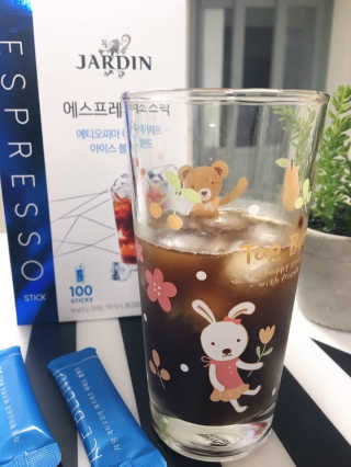 (주)쟈뎅 [쟈뎅] 에스프레소스틱 아이스블렌드 — 4점을 준 리뷰어가 2019년 5월 올린 사용 사진