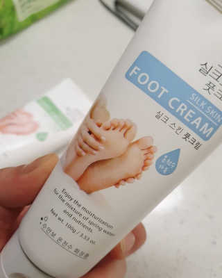 (주)에네스티 에네스티 수안수 실크스킨 풋크림 1+1 — 5점을 준 리뷰어가 2019년 9월 올린 사용 사진
