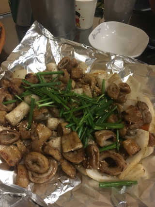 곱창을 요리하는 남자 [곱창을요리하는남자 상수] 곱창or막창 2인분+음료1병 — 4.33점을 준 리뷰어가 2018년 11월 올린 사용 사진