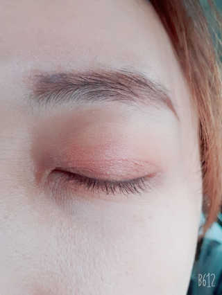 컬러딥 12색 글램샤인 아이섀도우 팔레트 — 5점을 준 리뷰어가 2020년 1월 올린 사용 사진