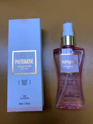 레드컨테이너 페로몬향 퍼퓸 바디미스트 80ml — 4.5점을 준 리뷰어가 2020년 3월 올린 사용 사진
