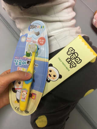 달곰이 어린이 치약+어린이 칫솔 SET — 4점을 준 리뷰어가 2017년 12월 올린 사용 사진