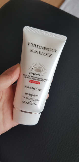 지고트 화이트닝 유브이 썬블럭 크림 70ml,1+1 — 5점을 준 리뷰어가 2019년 7월 올린 사용 사진