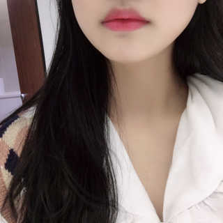아이소이 불가리안 로즈 립 트리트먼트 밤 [퓨어레드] — 4점을 준 리뷰어가 2018년 12월 올린 사용 사진