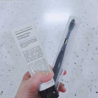 the naked object 디블랙팩치약 디블랙칫솔 세트 — 4점을 준 리뷰어가 2019년 1월 올린 사용 사진
