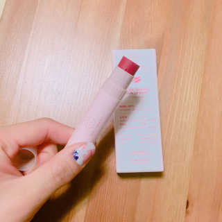 오오티유 OOTU BETTER THAN KISS 듀얼 립밤 — 4.67점을 준 리뷰어가 2018년 2월 올린 사용 사진