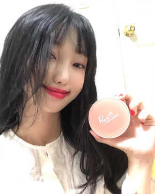 [블랙루즈] 피치 커버 벨벳 쿠션 2종 중 택1 — 5점을 준 리뷰어가 2019년 10월 올린 사용 사진