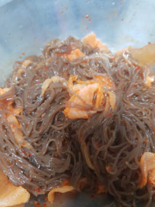 유천냉면 유천 비빔냉면 2인분+메밀지짐만두 280g — 5점을 준 리뷰어가 2018년 6월 올린 사용 사진
