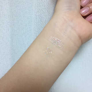 [블랙루즈] 펄블리 아이 글리터 2종 — 5점을 준 리뷰어가 2019년 1월 올린 사용 사진