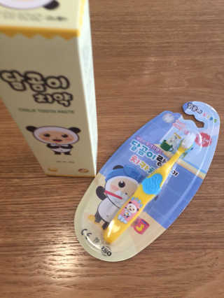 달곰이 어린이 치약+어린이 칫솔 SET — 5점을 준 리뷰어가 2017년 10월 올린 사용 사진