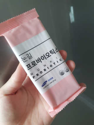 눈길 프로바이오틱스 눈길 콜라겐 프로바이오틱스 — 4점을 준 리뷰어가 2019년 11월 올린 사용 사진