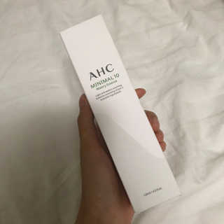 AHC 에이 에이치 씨 미니멀 10 워터리 에센스 — 4점을 준 리뷰어가 2018년 12월 올린 사용 사진