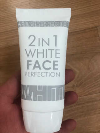 피움 스킨바리스타 2in1 화이트 페이스 퍼펙션 50ml — 5점을 준 리뷰어가 2019년 6월 올린 사용 사진
