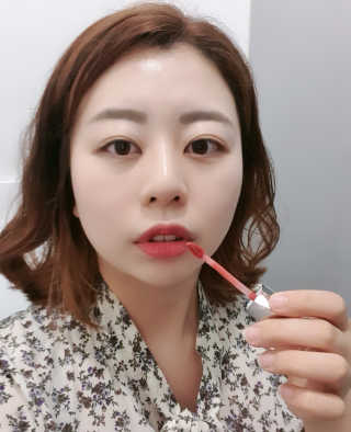 [블랙루즈] 에어 핏 벨벳 틴트4 1+1 — 4점을 준 리뷰어가 2019년 7월 올린 사용 사진