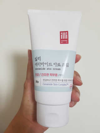일리윤 세라마이드 아토 집중 크림 — 5점을 준 리뷰어가 2017년 6월 올린 사용 사진