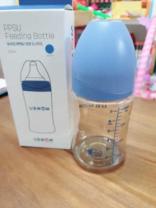 유비맘 PPSU 젖병 노꼭지_200ml_컬러 랜덤 발송 — 5점을 준 리뷰어가 2019년 12월 올린 사용 사진