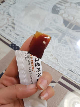 겟잇비 바르고 먹는 뷰티컴플렉스 — 5점을 준 리뷰어가 2018년 12월 올린 사용 사진
