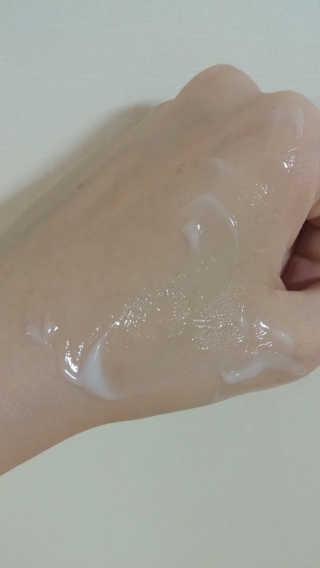 포렌코즈 아쿠아 커넥션 크림 — 5점을 준 리뷰어가 2017년 8월 올린 사용 사진