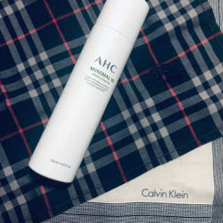AHC 에이 에이치 씨 미니멀 10 워터리 에센스 — 5점을 준 리뷰어가 2018년 12월 올린 사용 사진