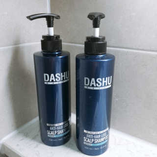 다슈코리아 다슈 데일리 한방 두피 골드 샴푸 500ml — 5점을 준 리뷰어가 2018년 12월 올린 사용 사진