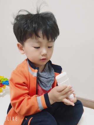 아토팜 야외놀이 선스틱 SPF50+ PA++++ — 5점을 준 리뷰어가 2019년 5월 올린 사용 사진
