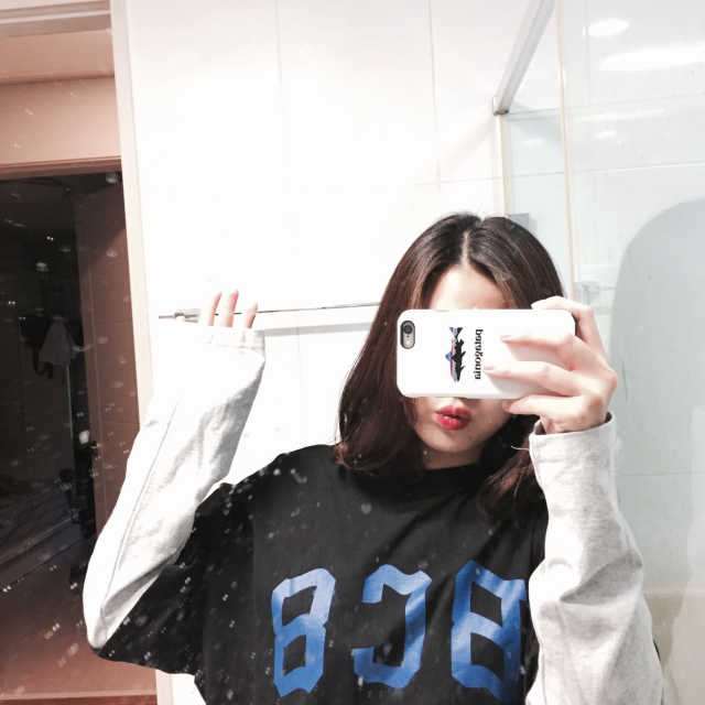 디폼 레이어드 티 리뷰 사진
